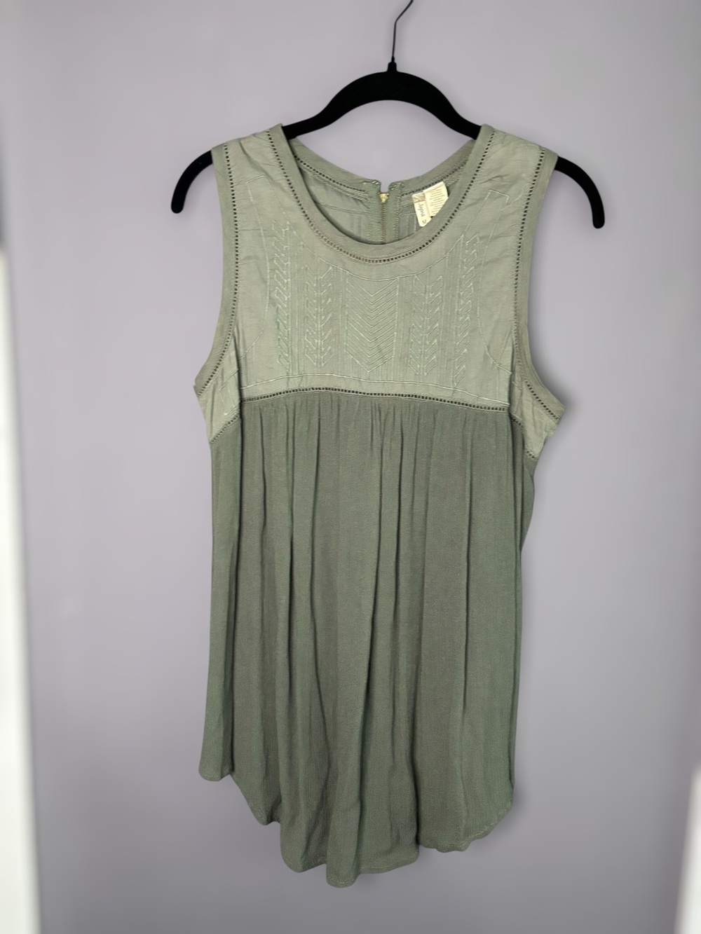 Japna Olive Green Sleeveless Flowy Round Neck Top M